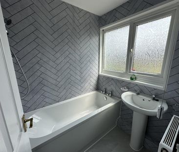 3 bedroom terraced house to rent - Photo 4