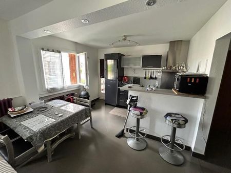 Location Appartement 3 pièces 64m² ST ETIENNE 42000 - Photo 4