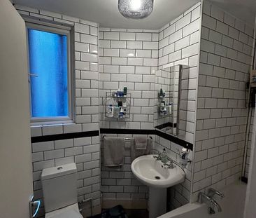 Room in a Shared Flat, Oval, SW9 - Photo 1