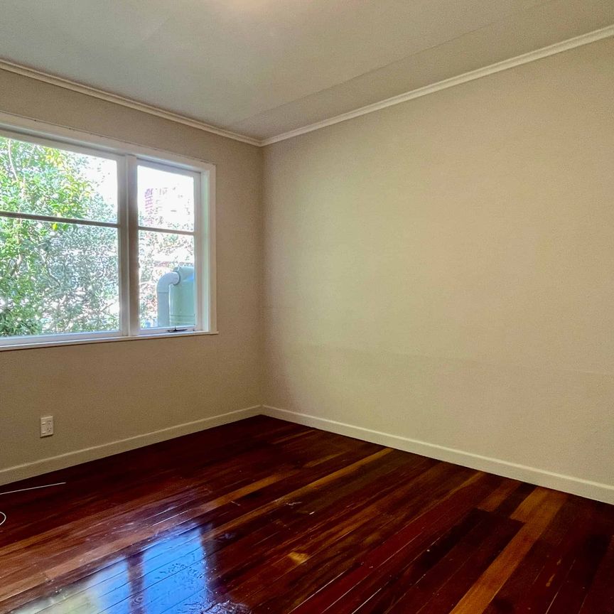 3 Bedroom Home - Water Inclusive! - Photo 1