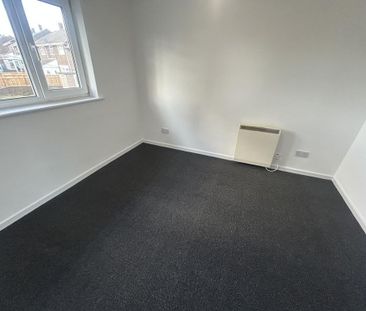 2 bedroom end of terrace house to rent - Photo 6