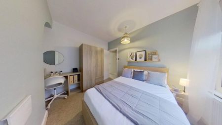 4 bedroom terraced house to rent - Photo 3