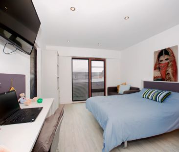 Silver Plus Studio Floor 3 - Photo 1