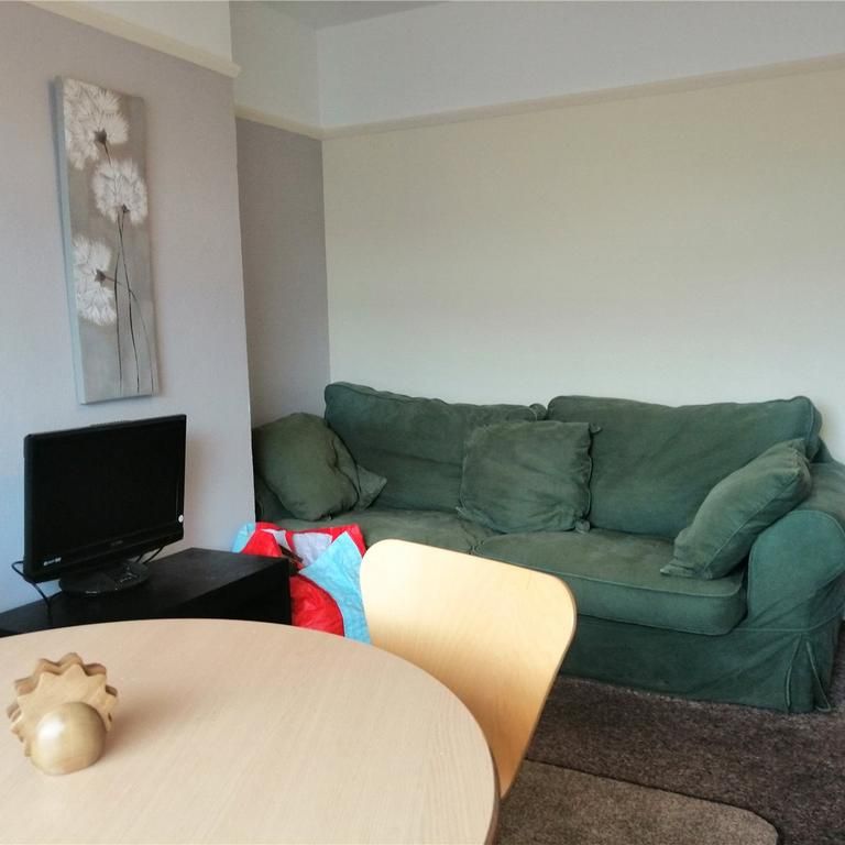 5 bedroom end of terrace house to rent - Photo 1