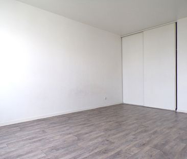 Location Appartement 1 pièce 29m² - Photo 2