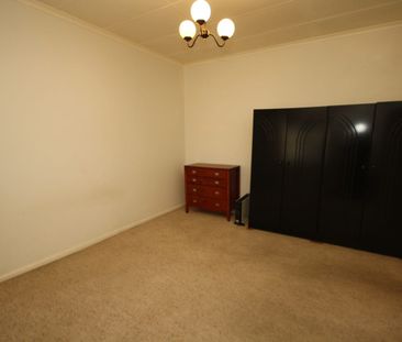 LOVELY 2 BR FIRST FLOOR UNIT WITH FRIDGE, WASHER AND MORE - Photo 2
