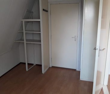 TE HUUR: op zéér mooie locatie aan de singel gelegen licht 2 kamer ... - Photo 6