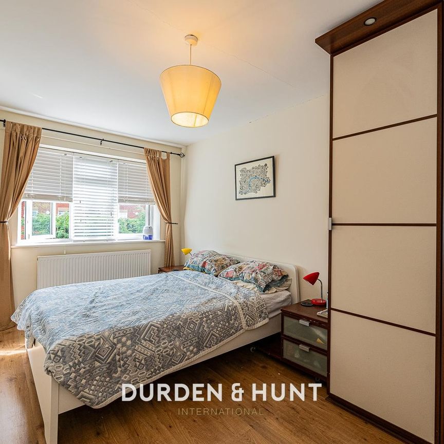 Witham Close, Loughton - Photo 1
