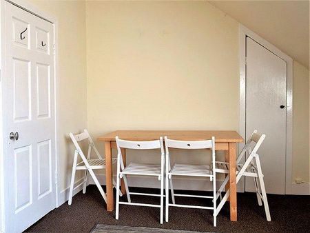 2 bedroom property to rent - Photo 2