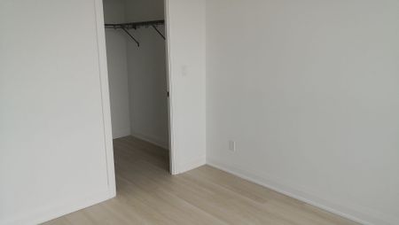 For Lease - 396 Highway 7 Road Unit# 717, Richmond Hill, Ontario - Photo 2