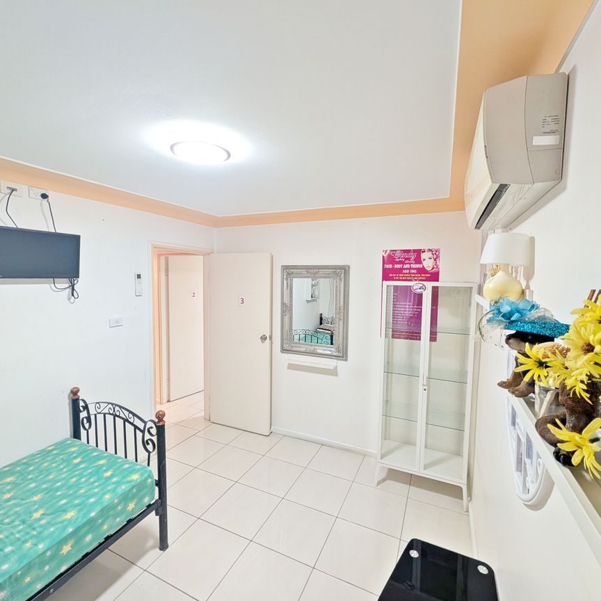 Comfort, Convenience & Space - Perfect Family Living - Photo 1