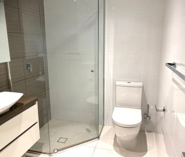 304B/5 Centennial Avenue, Lane Cove NSW 2066 - Apartment For Rent |... - Photo 2