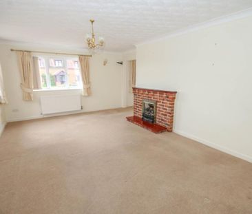 3 bedroom detached bungalow to rent - Photo 1