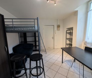 Location Appartement 1 pièce 18m² - Photo 2