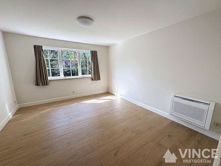 Prachtige villa in een rustige straat, omringd door groen - Photo 4