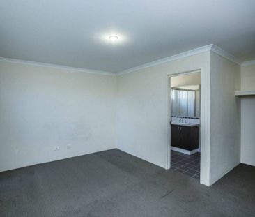A home the whole family will love! - Photo 1