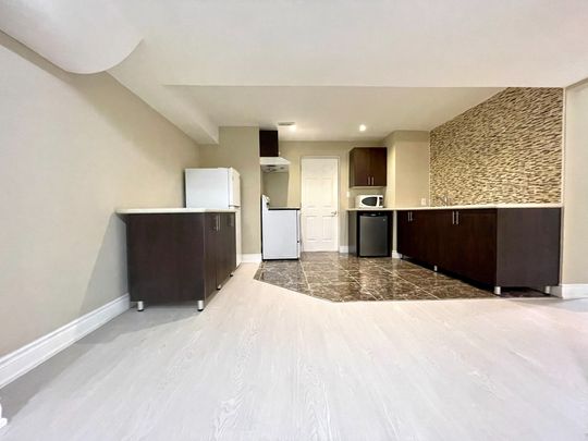For Lease - 491 Mavrinac Boulevard, Aurora, Ontario - Photo 1