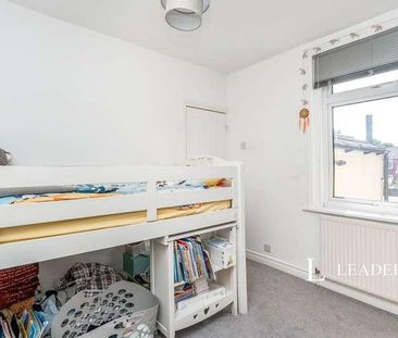 Leonard Road, PO12 - Photo 4
