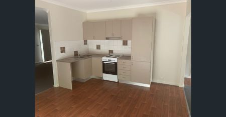 THREE BEDROOM HOUSE - Photo 4