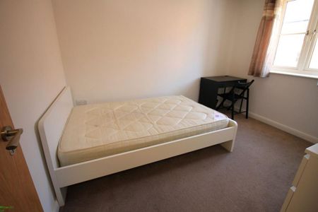 5 bedroom terraced house to rent - Photo 5