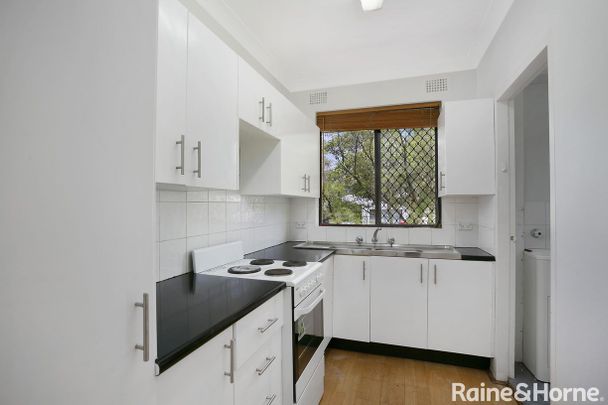 2/82-84 Hunter Street, Hornsby, NSW 2077 - Photo 1