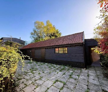 1 bedroom barn conversion to rent - Photo 5