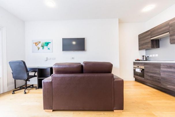 Studio to rent - Photo 1