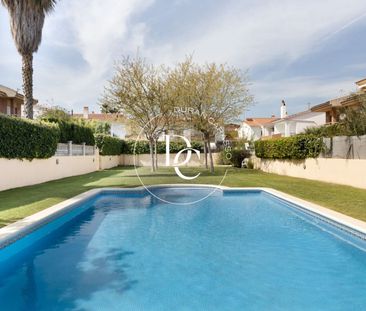 Casa o chalet de alquiler en Passeig Riera de la Ribes, Can Girona ... - Photo 3