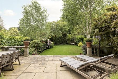 5 bedroom end of terrace house to rent - Photo 4