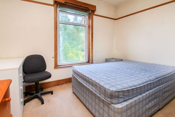 Winton, Bournemouth - Photo 1