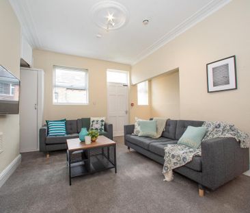 1 bedroom in a house share to rent - Photo 1