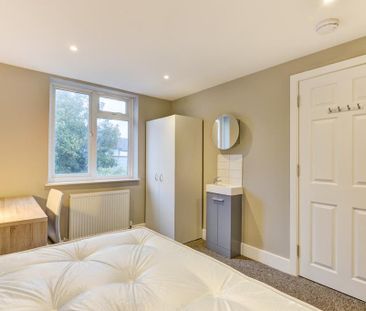 6 bedroom house to rent - Photo 2