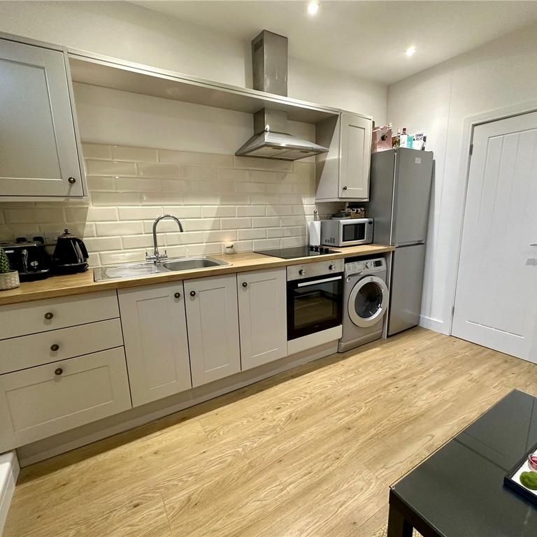 1 bedroom flat to rent - Photo 1
