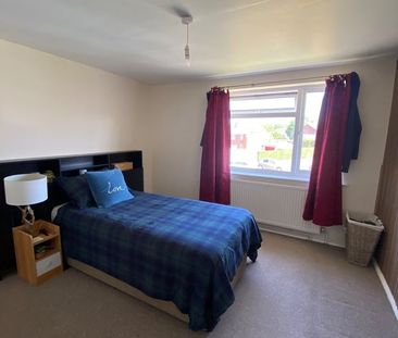 3 Bed Terraced House, Maynard Road, BS13 - Photo 4