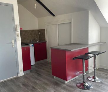 A LOUER Centre Ville, proche des lycées et commerces Dans résidence... - Photo 1