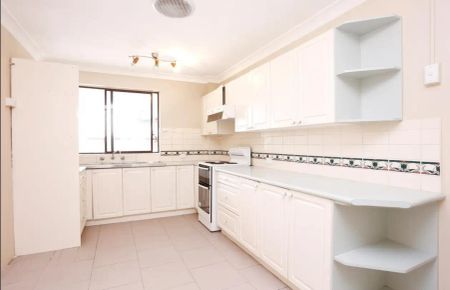 “Airconed Cozy 2 Bedroom Unit in the Centre of Merryland” - Photo 5