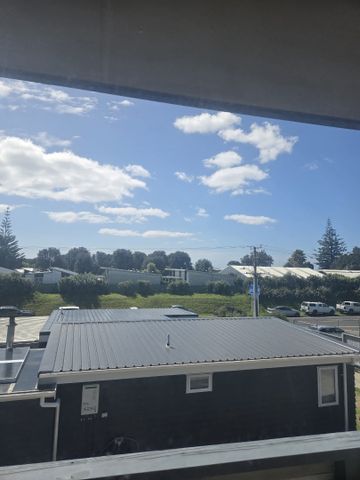 One Room in Boarding House - Papamoa - Photo 2