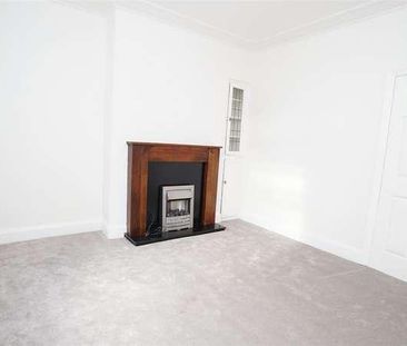 Springville Terrace, Idle, BD10 - Photo 1