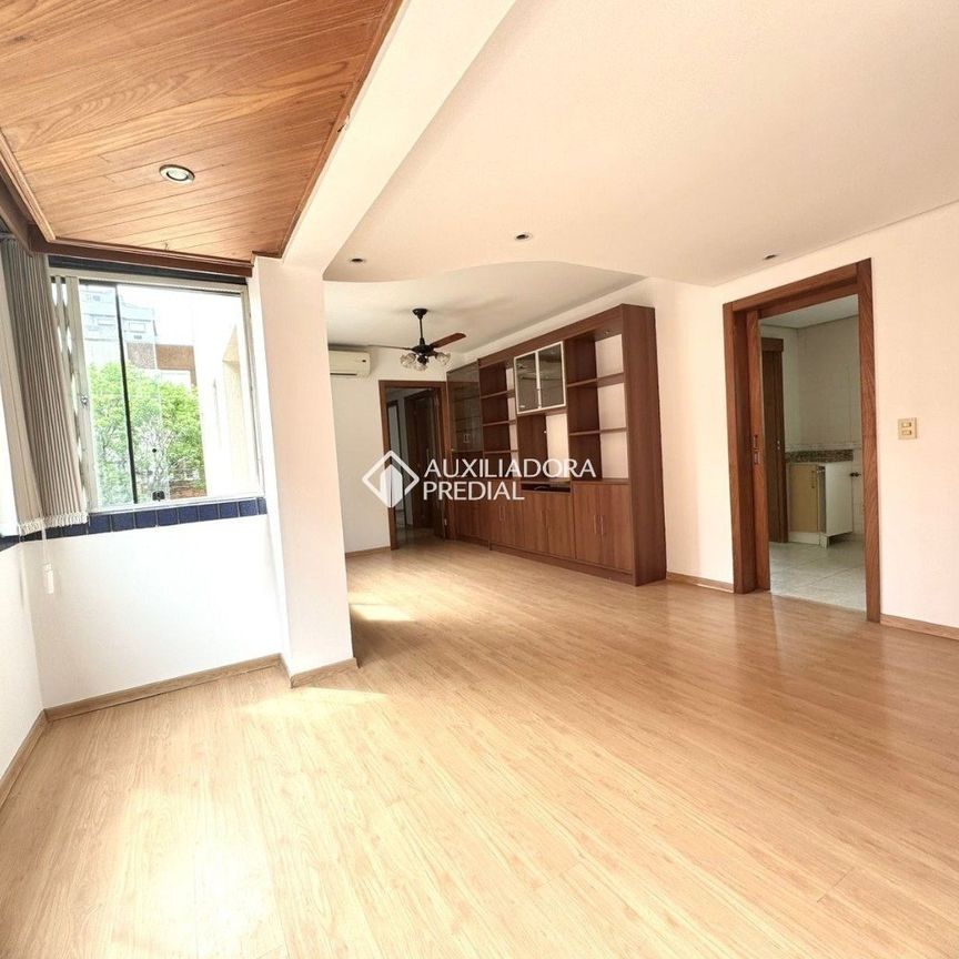 Apartamento com 3 quartos e 90m² para alugar em Petrópolis, Porto Alegre. - Photo 1