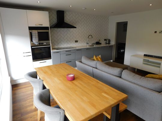 Comiston Drive, Edinburgh, EH10 5QU - Photo 1