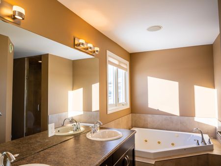 For Lease - 2143 Wickerson Road, London South, Ontario - Photo 2