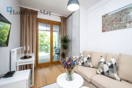 Atrakcyjne, jasne studio z balkonem w centrum - Фото 3