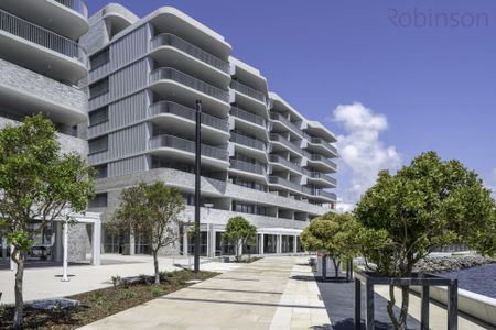 Luxuriously Spacious Apartment in the Heart of Honeysuckle - Photo 3