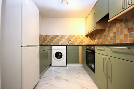 2 bedroom terraced house to rent - Photo 4