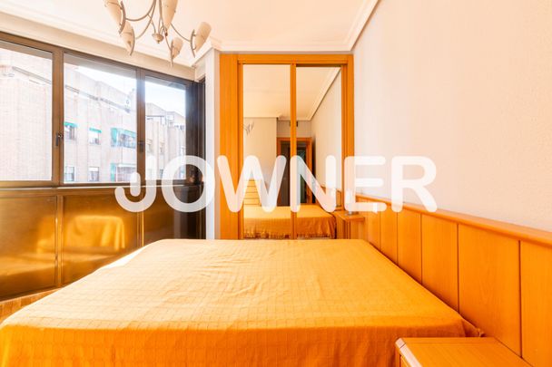 Piso de alquiler en Calle del Labrador, Acacias - Photo 1