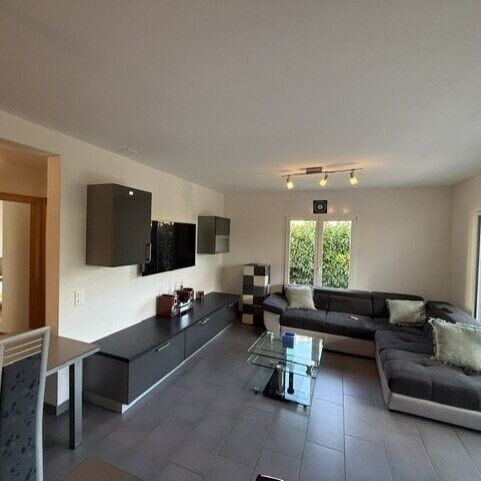 Appartement 4.5 pièces avec terrasse et pelouse privative - Photo 1