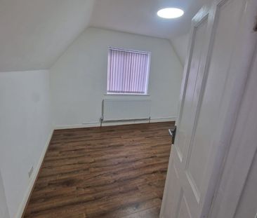 Room in a Shared House, Wharton Street, B7 - Photo 3