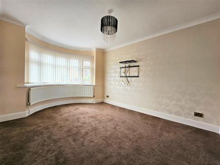 4 bedroom detached house to rent - Photo 3