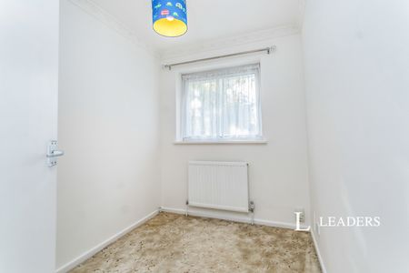 3 bedroom house to rent Garrick Crescent, Croydon, CR0 - Photo 3