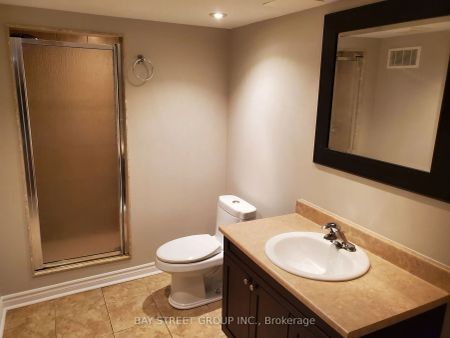 Detached Home For Lease | W9253769 - Photo 5